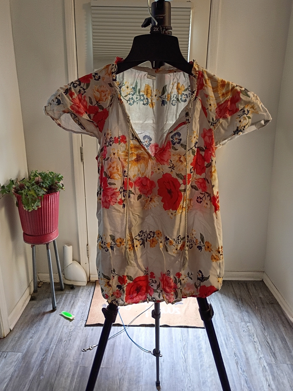 Old Navy White Floral Drawstring Tunic with Red & Yellow Flowers
